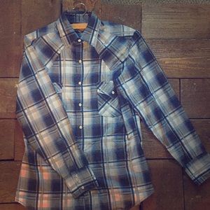 Checkered Long-sleeved button up